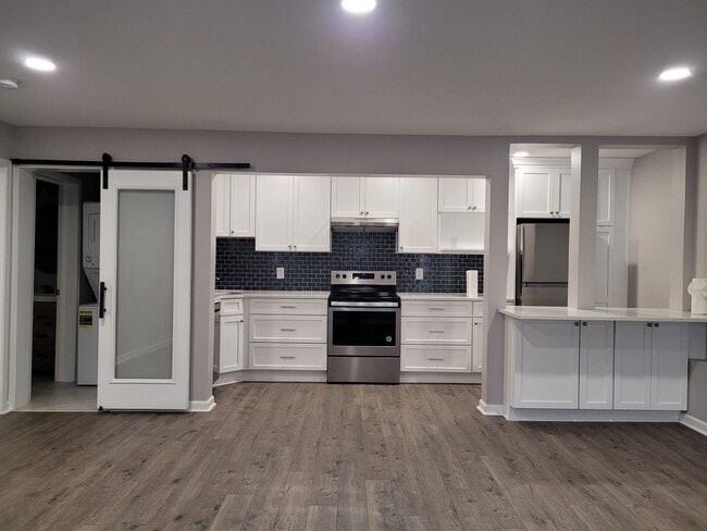 Building Photo - 3866 Lake Sanctuary Way