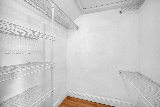 Foto del edificio - 3245 Virginia St