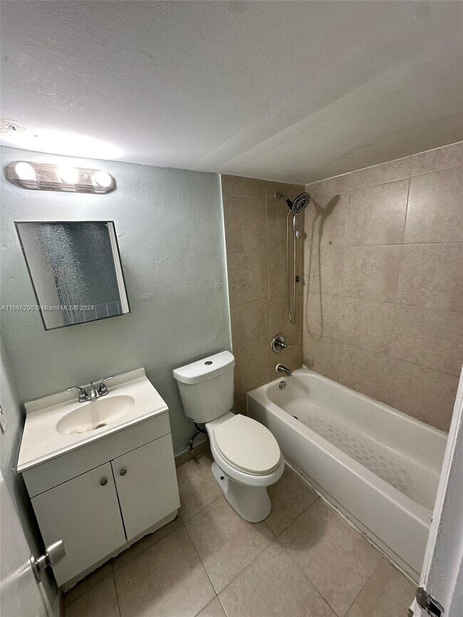 Foto del edificio - 4370 NW 11th St
