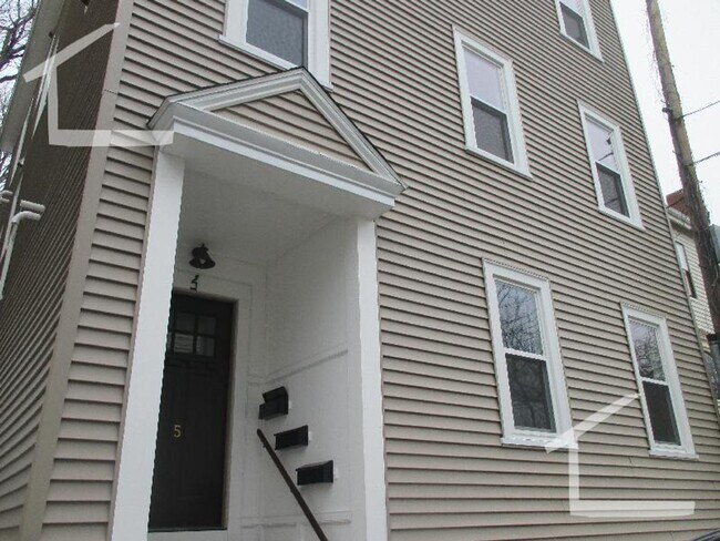 Building Photo - 5 Smythe St