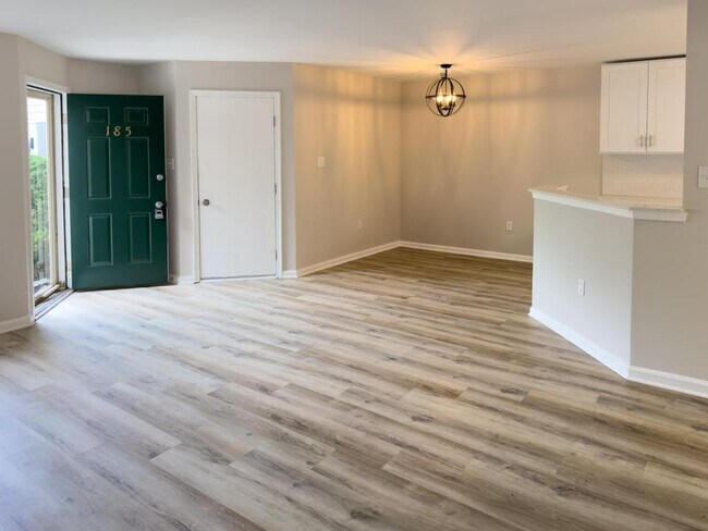 Foto del edificio - 185 Lindfield Cir