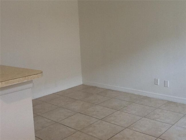 Building Photo - 101 NE 41st St