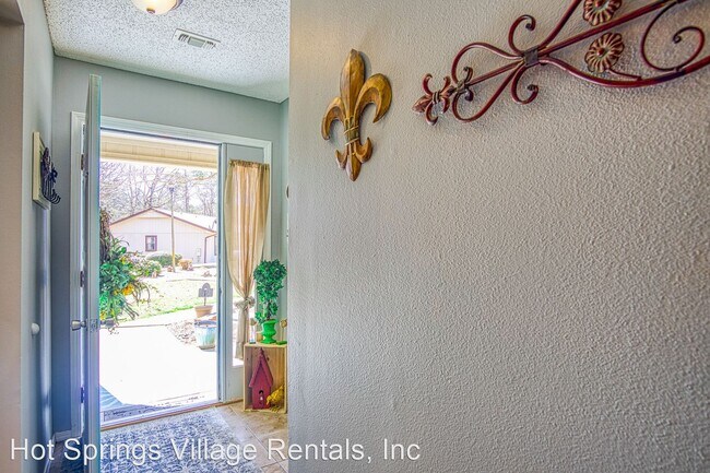Building Photo - 2 br, 1.5 bath House - 15 Dulzura Lane