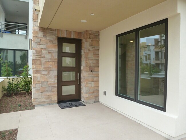 Entryway - 5839 Seahorse Ct