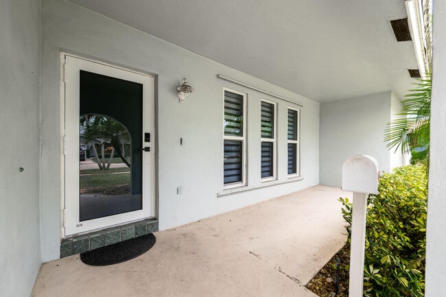 Foto del edificio - 1571 SW 13th Dr