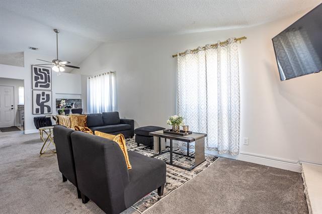 Building Photo - 2734 Sherry St