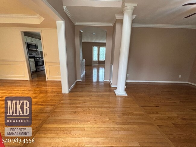 Building Photo - 6423 Westshire Ct