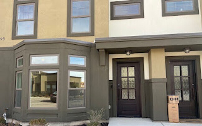Foto del edificio - 1 year old Townhome in Cedar City