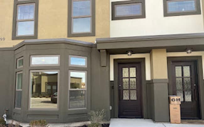 Building Photo - 899 S Lincoln Ave