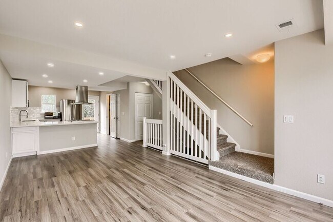 Building Photo - 6382 W Byers Pl