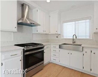 Foto del edificio - 3 br, 2 bath House - 22608 Victory Blvd