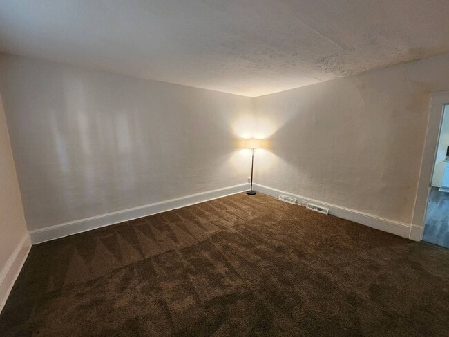 Foto del edificio - 6701 Gertrude Ave