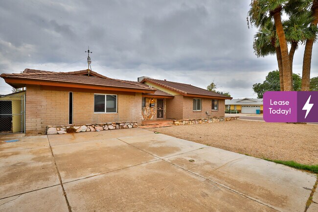 Building Photo - 4127 W Puget Ave
