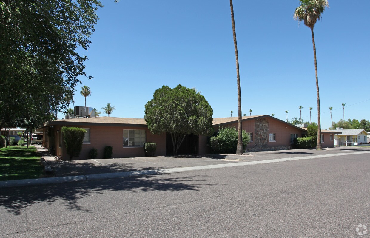 1123 E McLellan Blvd, Phoenix, AZ 85014 Apartments in Phoenix, AZ