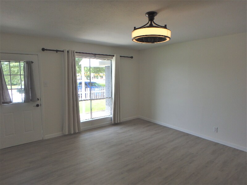 Foto del edificio - 13573 U.S. Hwy 87 W