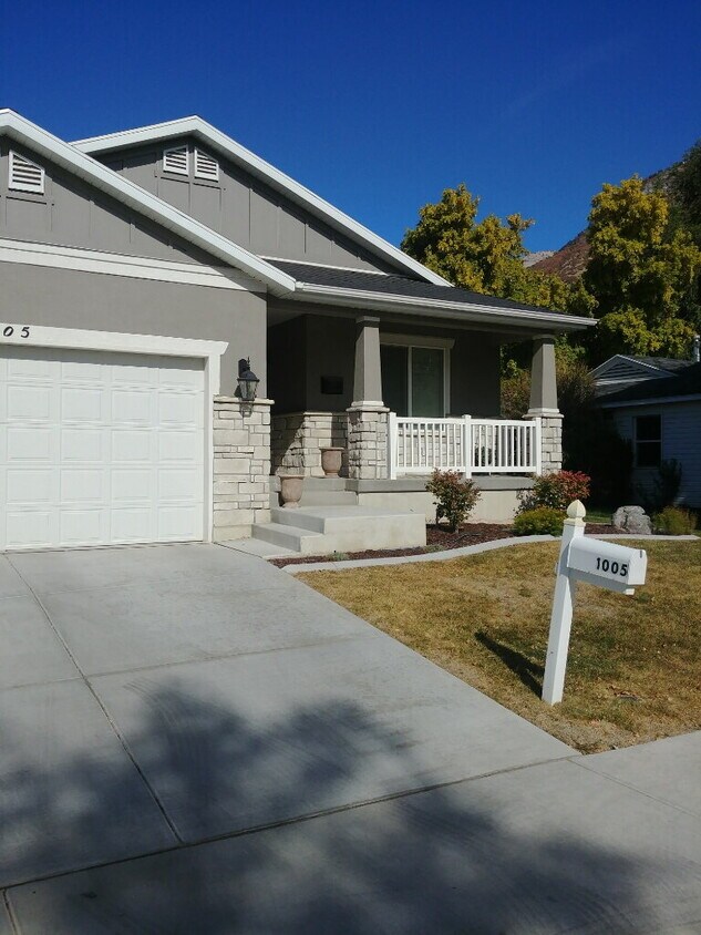 Primary Photo - Beautiful Home in the Heart of Provo!
