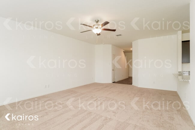 Building Photo - 962 Shady Brk