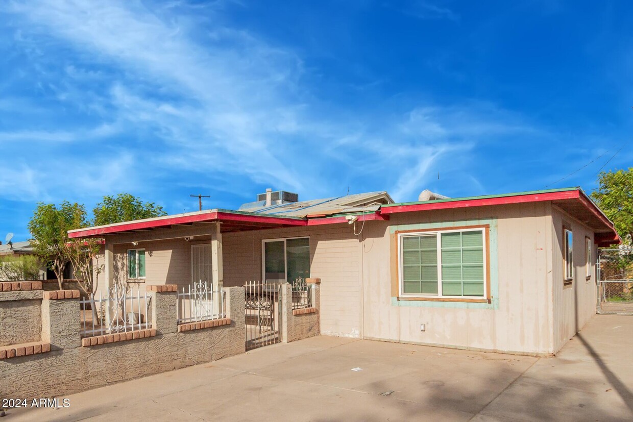 Foto principal - 3622 W Sunland Ave