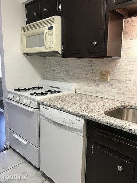 Foto del edificio - 1 br, 1 bath Condo - 2700 Mitchell Drive 3