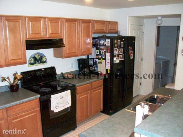 Building Photo - 2724 N Saramano Ln