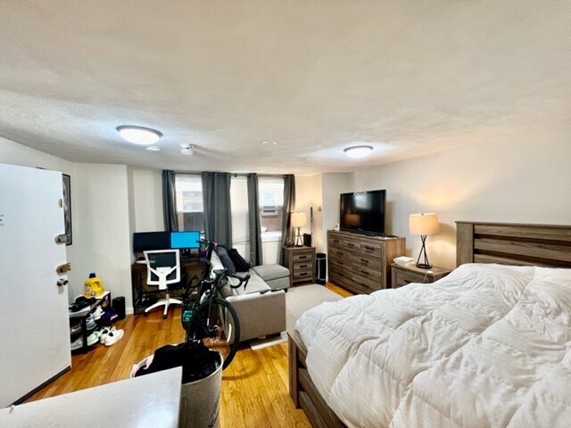 Building Photo - 44 Clark St