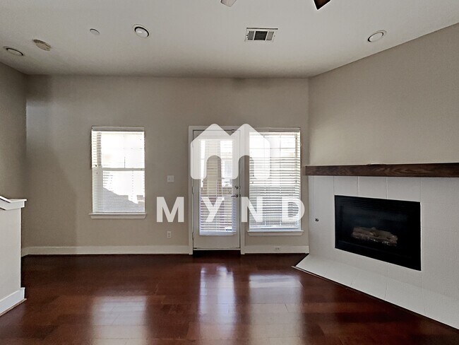 Foto del edificio - 5743 Prospect Ave Unit D