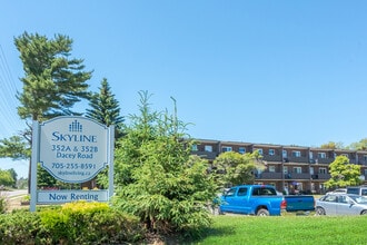 Building Photo - 352 Dacey Rd