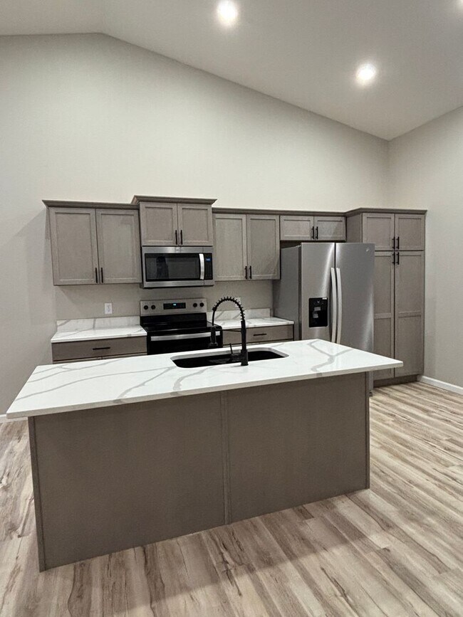 Foto del edificio - 2532/2528 Landmark Drive