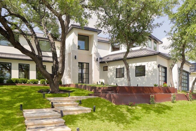 Foto del edificio - 1800 Bay Hill Dr