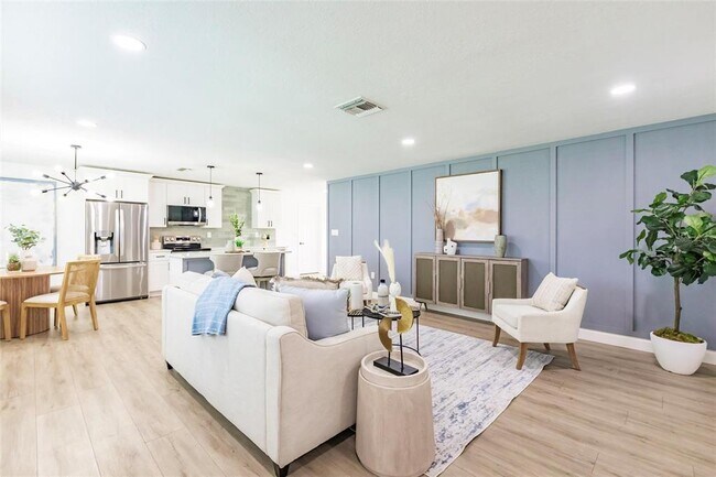 Foto del edificio - 3316 Port Charlotte Blvd