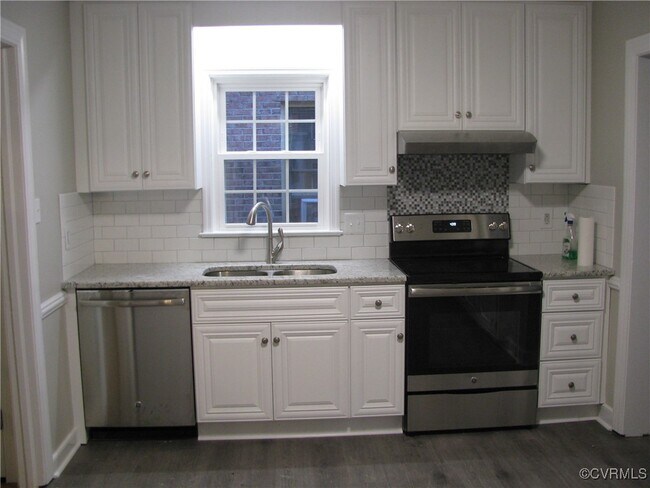 Building Photo - 4001 Hermitage Rd