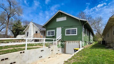 Building Photo - 5115 Woodland Ave