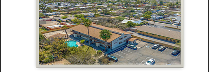 Building Photo - 3052 N Alvernon Way