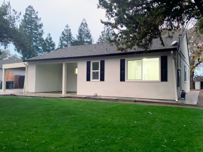 Primary Photo - 1531 Pear Dr