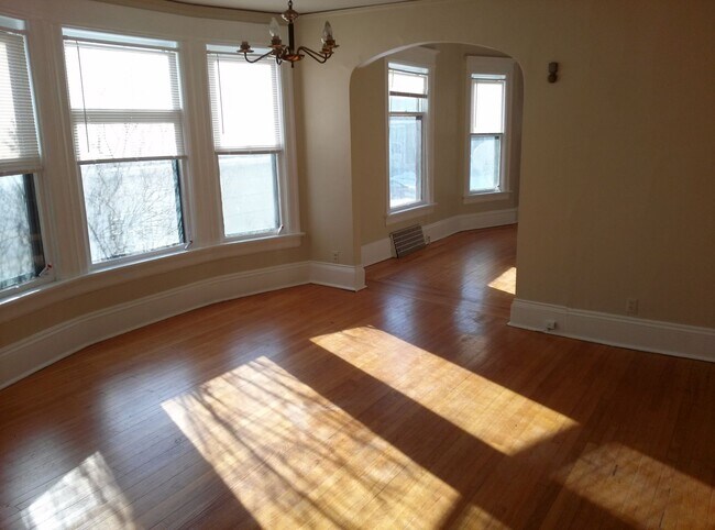 Foto del edificio - 2614 N Prospect Ave