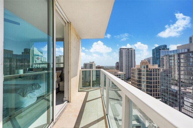 Foto del edificio - 350 SE 2nd St