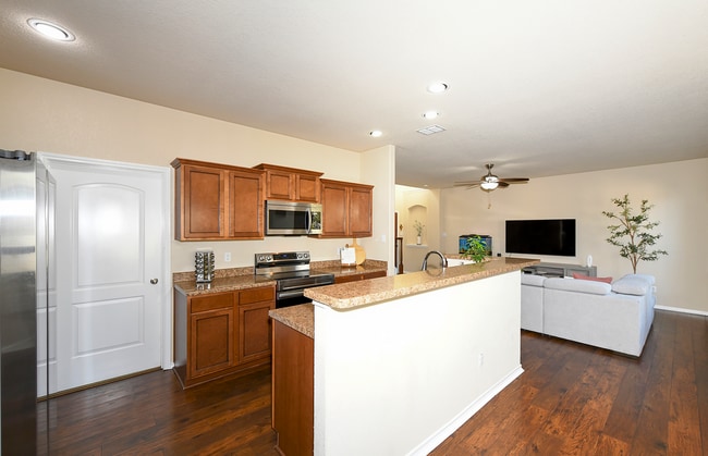 Building Photo - 1119 Pinnacle Falls