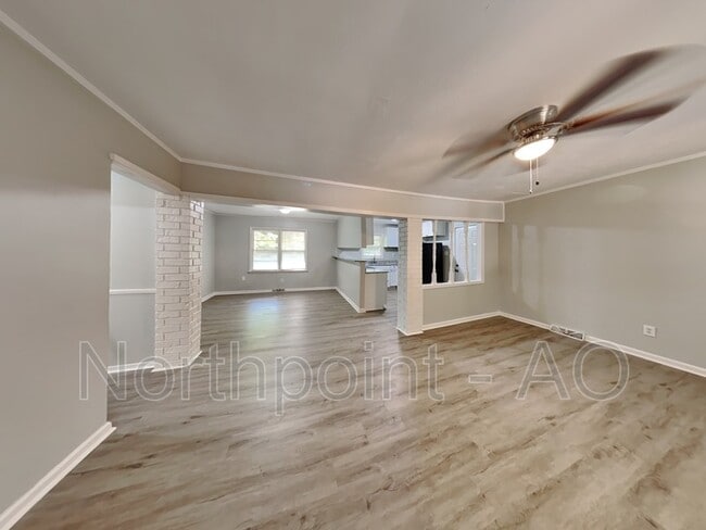 Building Photo - 9291 Westview Dr SW