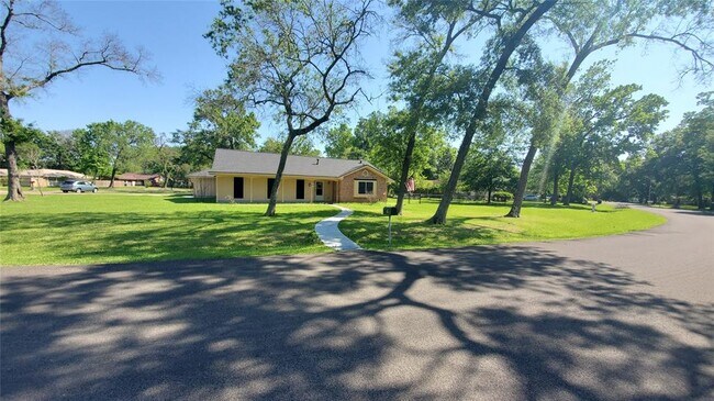 Building Photo - 435 Rollingwood St