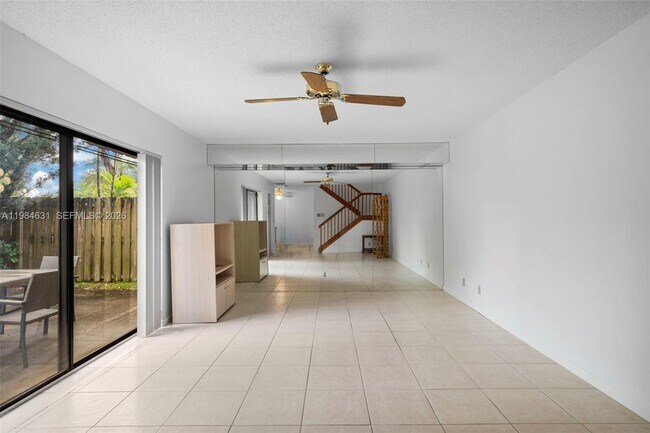 Foto del edificio - 713 NW 99th Cir