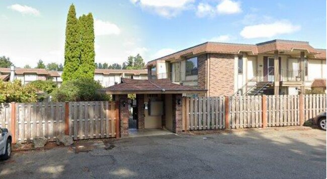 Foto del edificio - Two bedroom condo in Kent with community s...