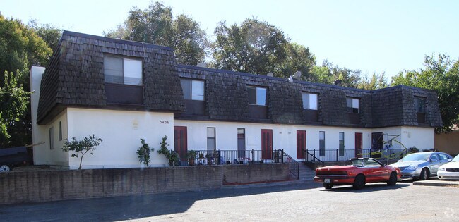 Building Photo - Town Home Apartments