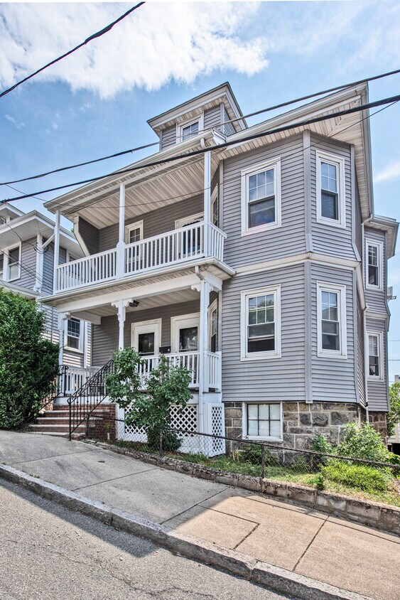 Primary Photo - 9 Larkin Rd