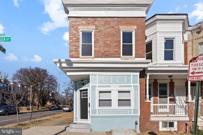 Foto del edificio - 3142 Baker St