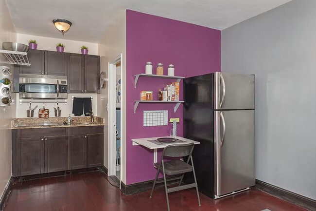 Building Photo - 50 Stuart St