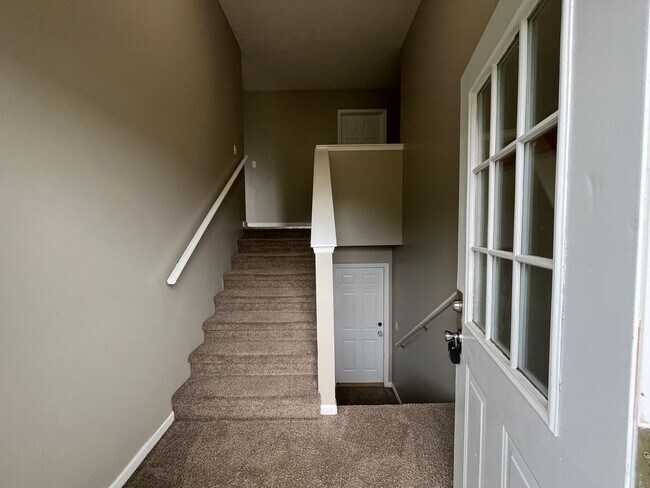 Foto del edificio - 3 bedroom, 2 bathroom house located in New...