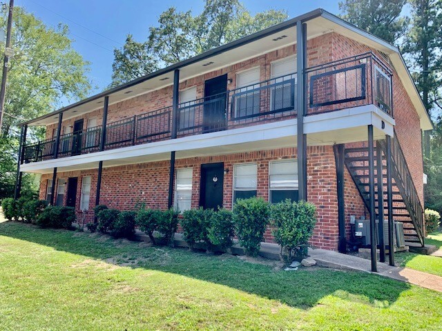 Primary Photo - Windgate Apartments