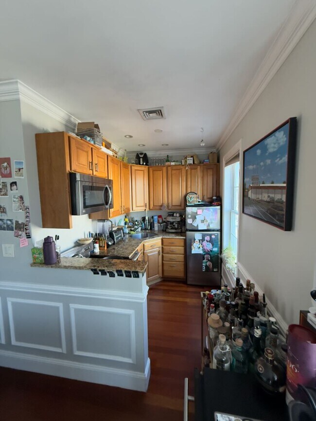 Cocina - 613 Dorchester Ave