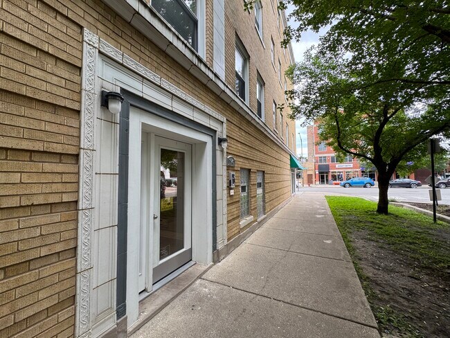 Foto del edificio - 1347 W Eddy St