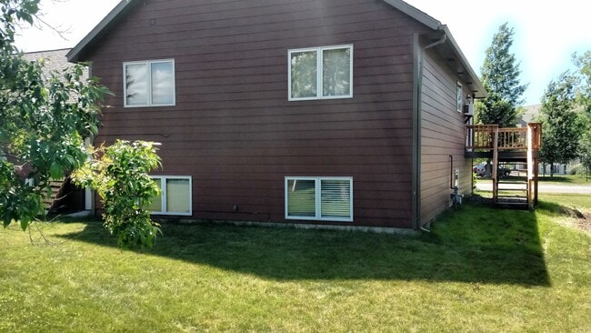 Building Photo - 712 N 22nd Ave